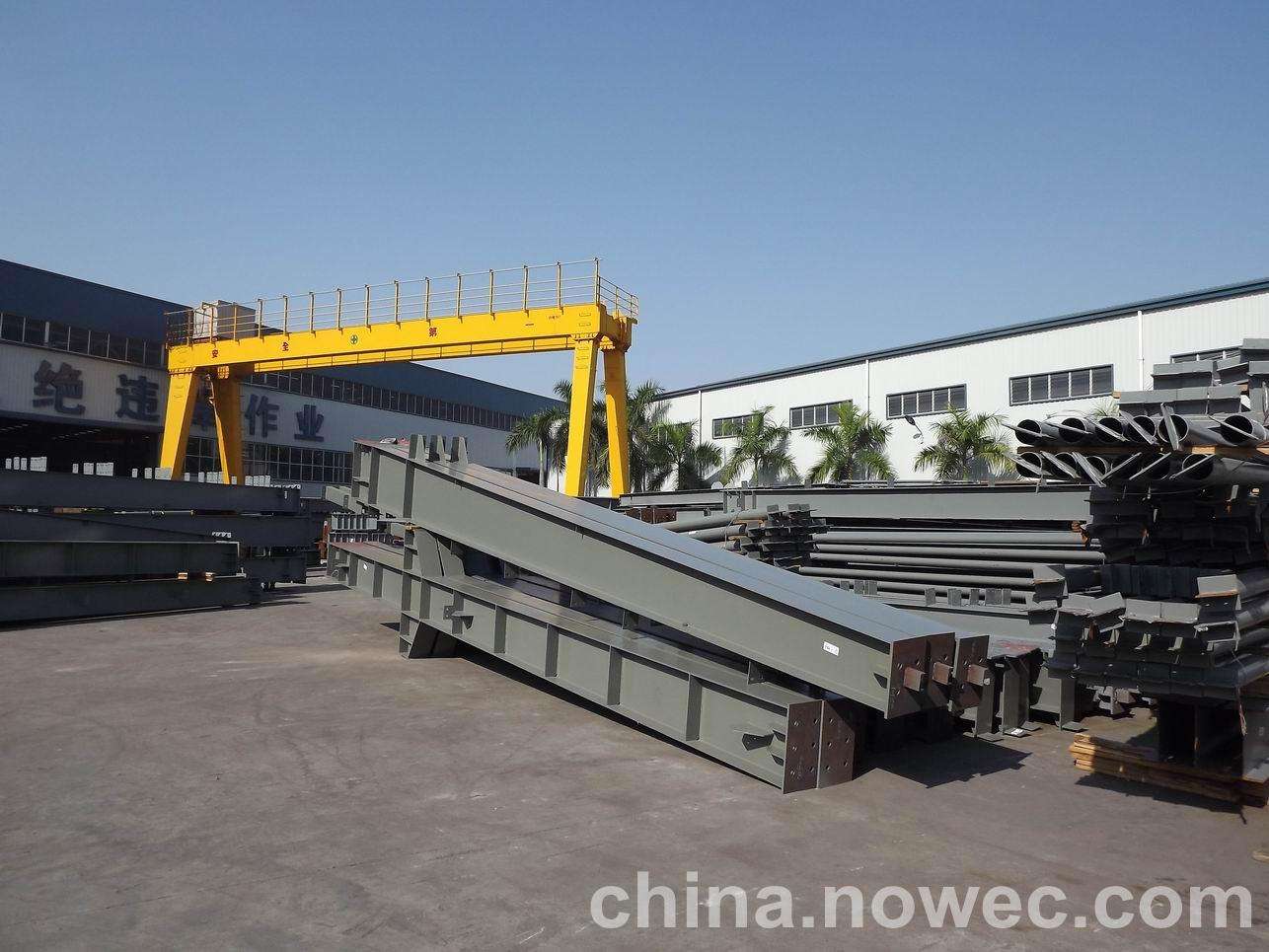 丹阳网架工程中的分条（分块）吊装法